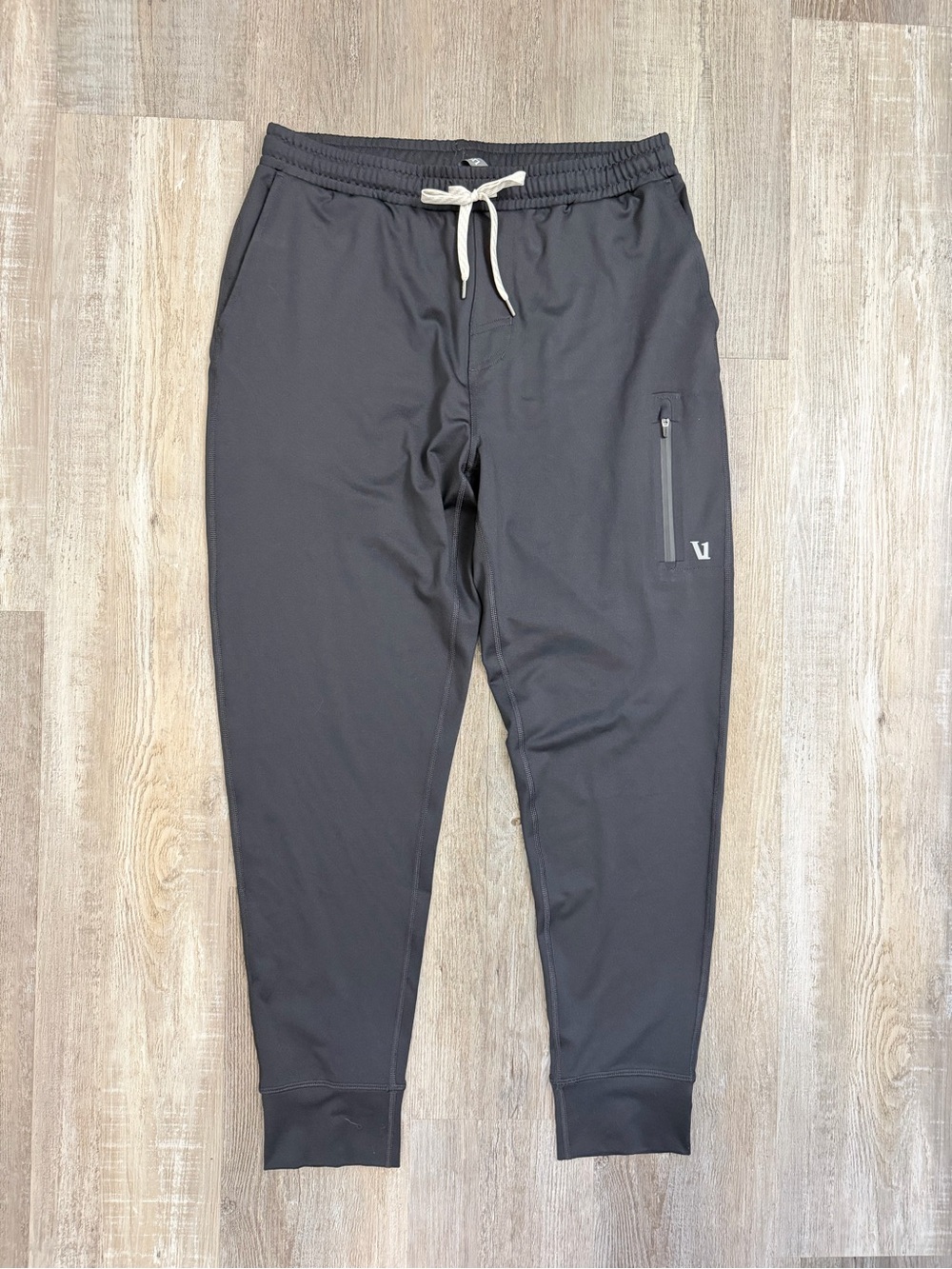 VUORI Sunday Performance Joggers-Long Black, size Small NEW w/o tags